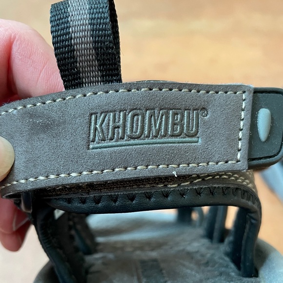EUC Khombu men’s sandals, size 8 - Picture 3 of 4